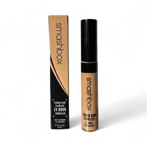 Smashbox Studio Skin Flawless 24 Hour Concealer Light Medium Warm Olive 8ml